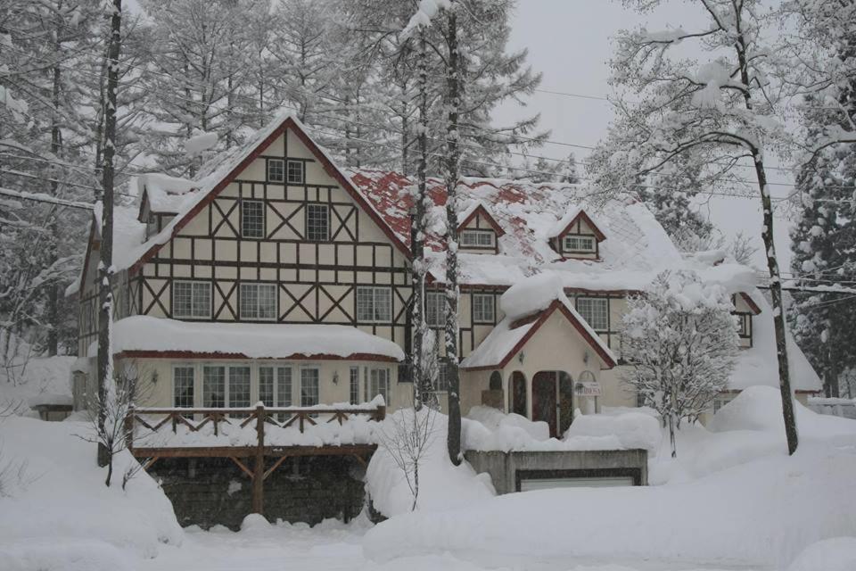 ホテル ピュアモール ミモザ 白馬村 エクステリア 写真